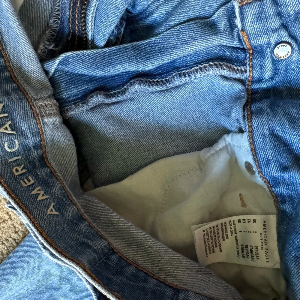 American eagle ripped jeans - Picture 3 of 3